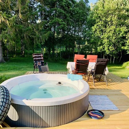 The Blomsholm Cabin - Load Your Electric Car Strömstad Esterno foto