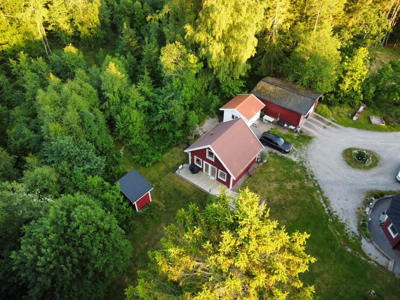 The Blomsholm Cabin - Load Your Electric Car Strömstad Esterno foto
