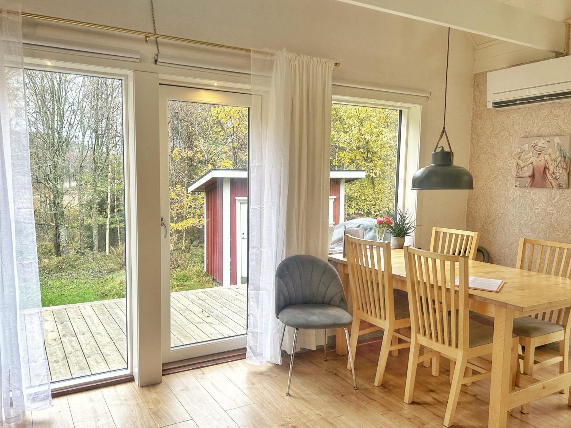 The Blomsholm Cabin - Load Your Electric Car Strömstad Esterno foto