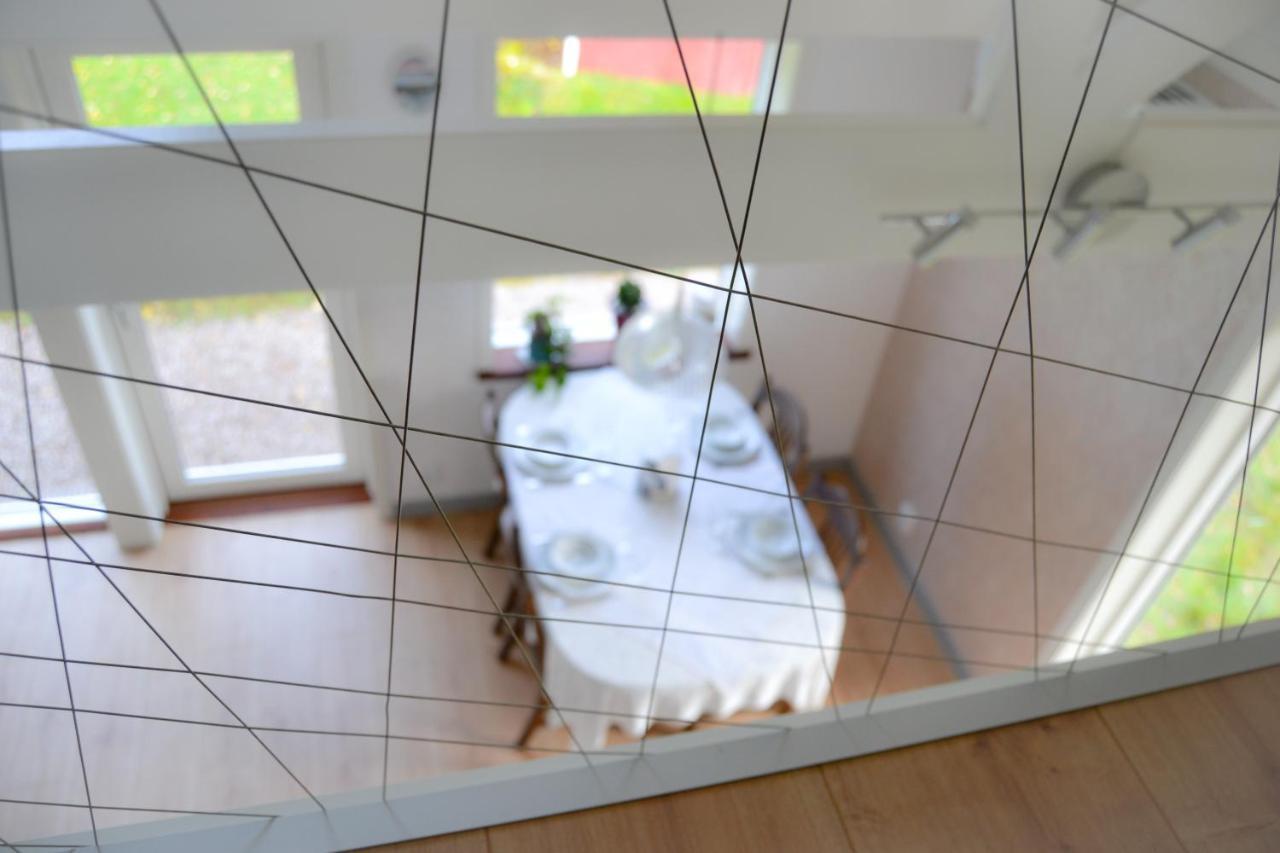 The Blomsholm Cabin - Load Your Electric Car Strömstad Esterno foto